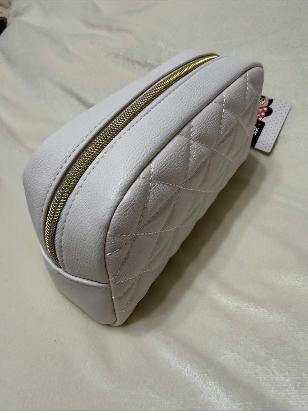 Primark Minnie Mouse White Quilted Cosmetic Bag NWT - Picture 4 of 5